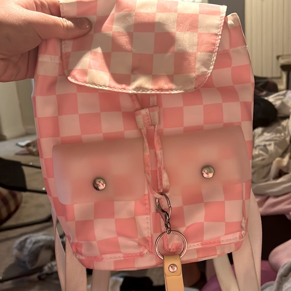 Pink 4 pockets